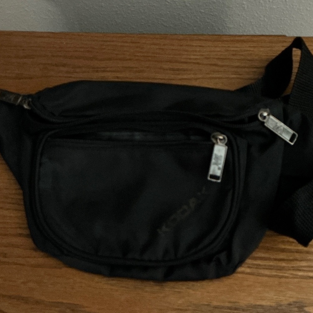 Kodak Men's Black Belt Bag